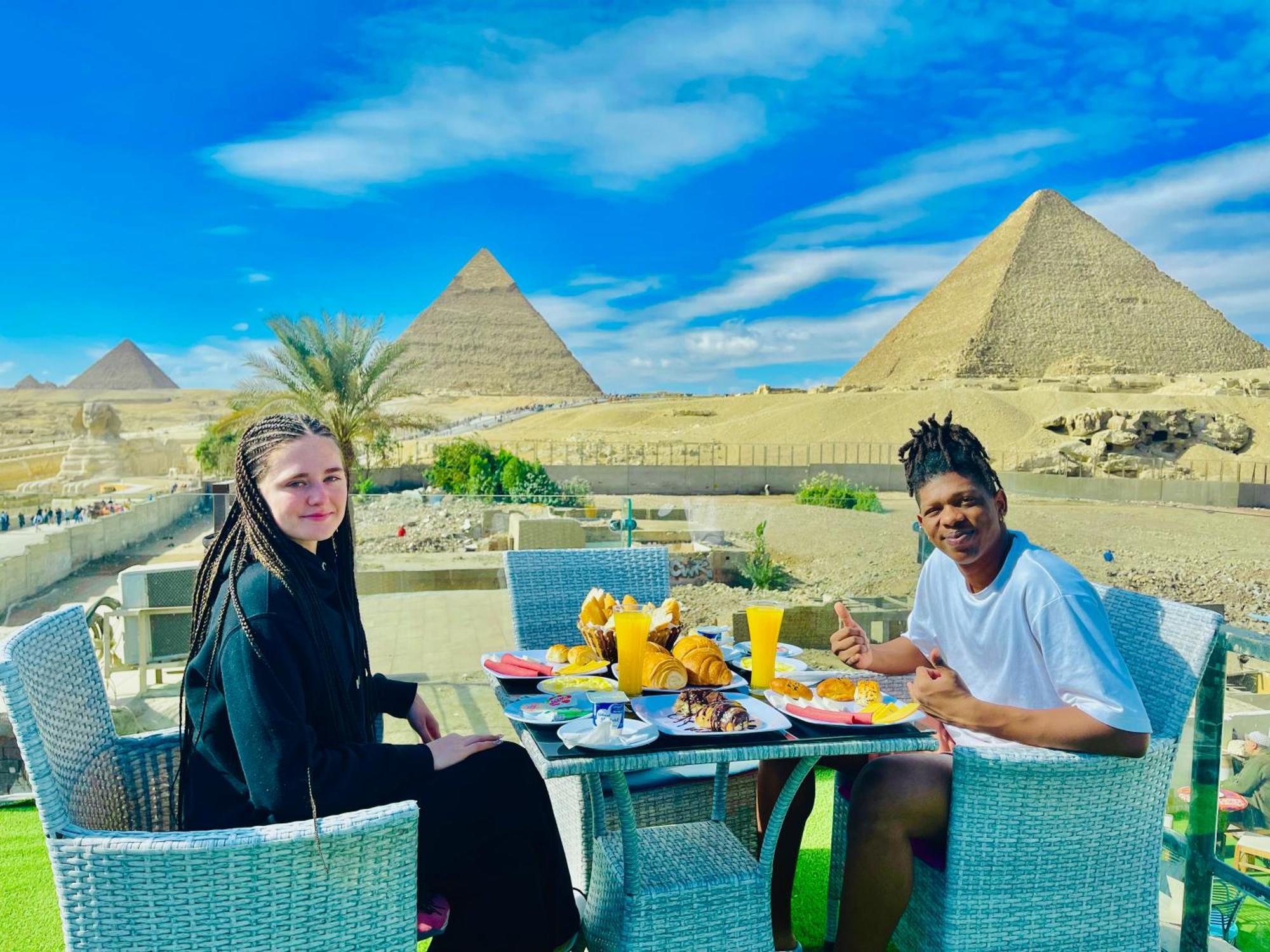 Golden Scarab Pyramids Hotel Kafret el-Gabal Buitenkant foto