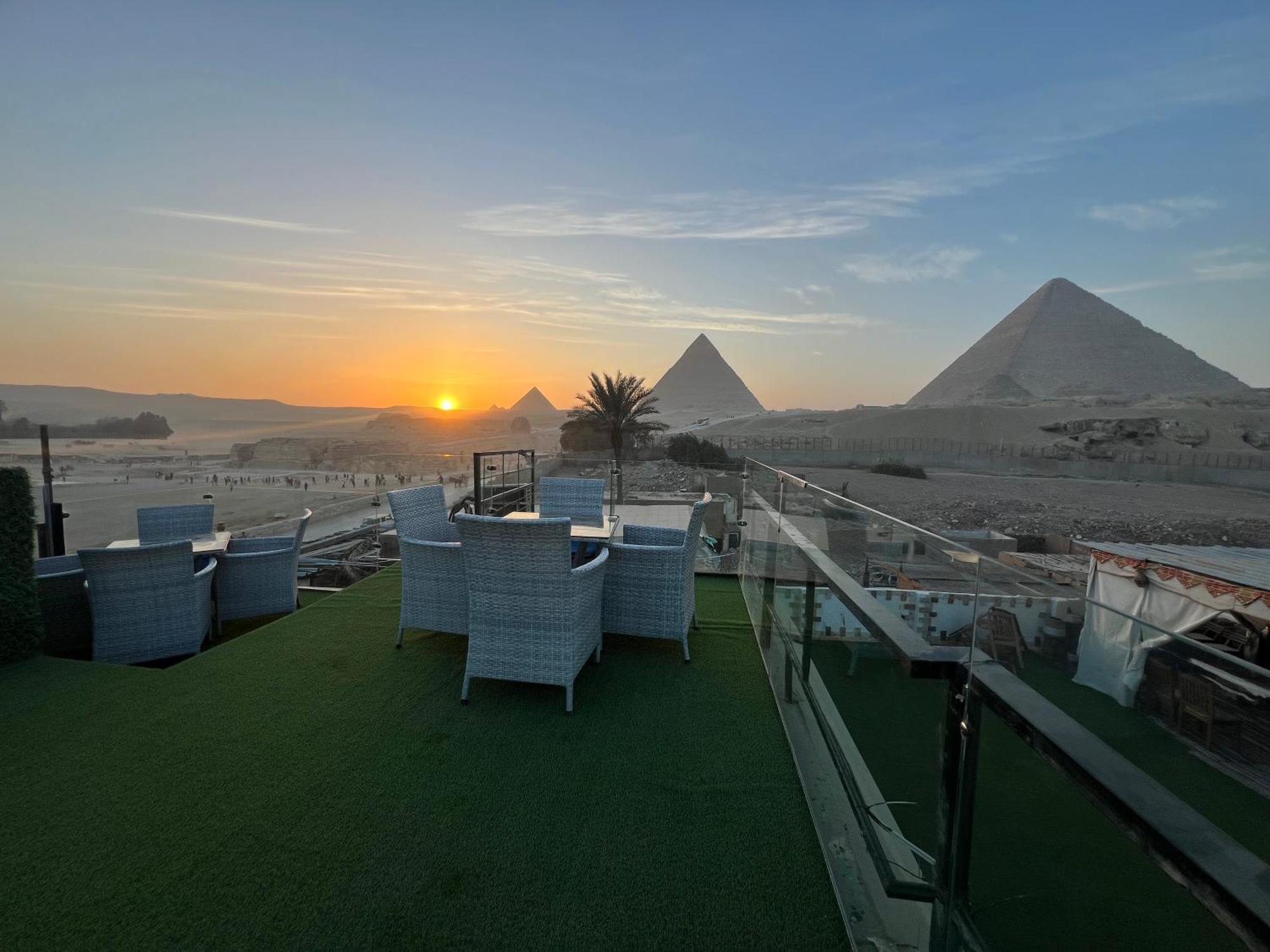 Golden Scarab Pyramids Hotel Kafret el-Gabal Buitenkant foto