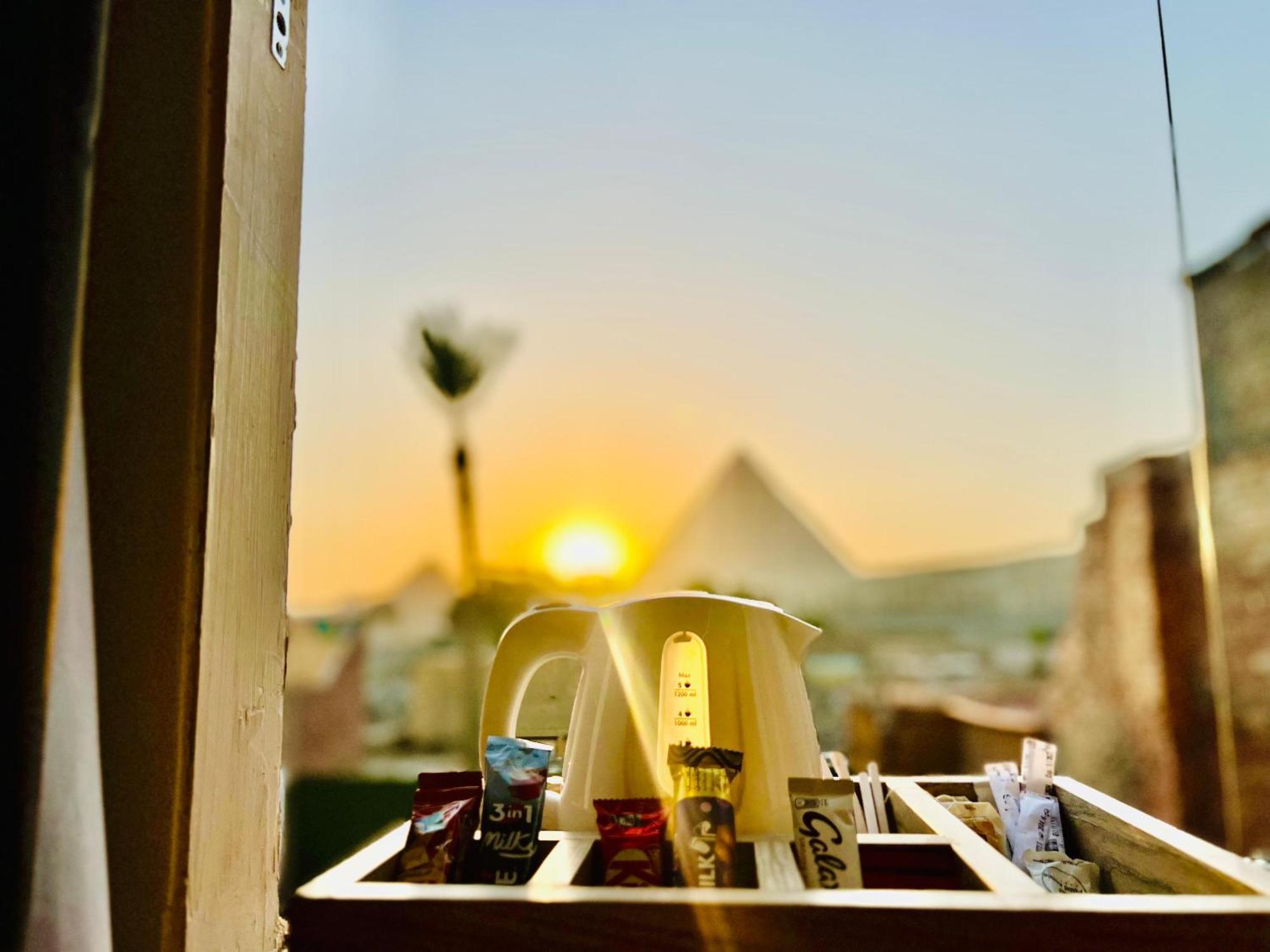 Golden Scarab Pyramids Hotel Kafret el-Gabal Buitenkant foto