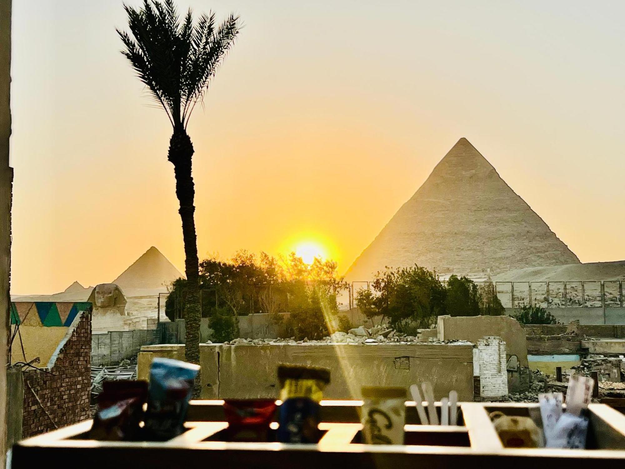 Golden Scarab Pyramids Hotel Kafret el-Gabal Buitenkant foto